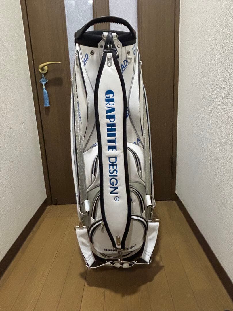 グラファイトデザイン　ツアーAD キャディバッグ