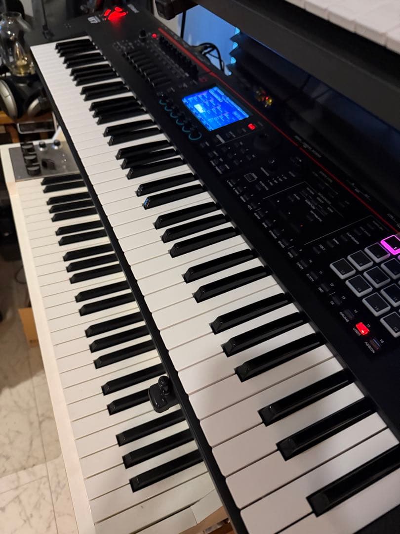 Roland FANTOM-07 76鍵盤シンセサイザー 純正ギグバッグ付