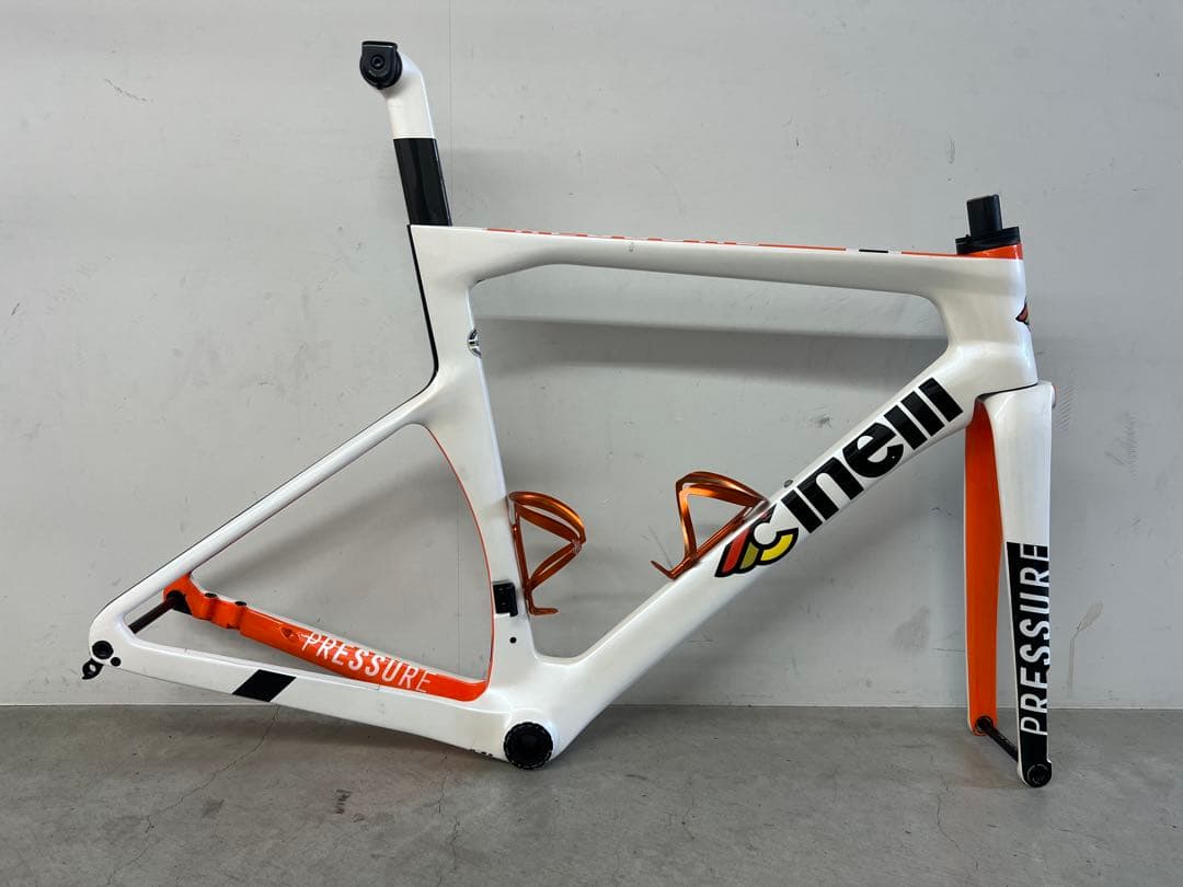 チネリプレッシャー2022フレームセット