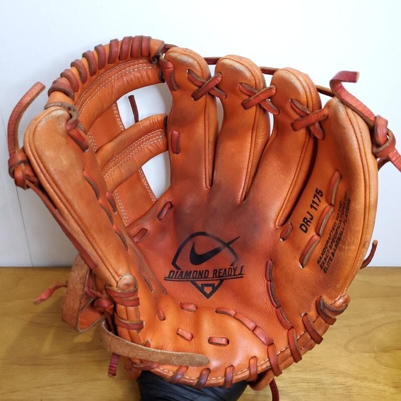 NIKE ナイキ ダイアモンドレディJ 廃盤品 レア 軟式グローブ