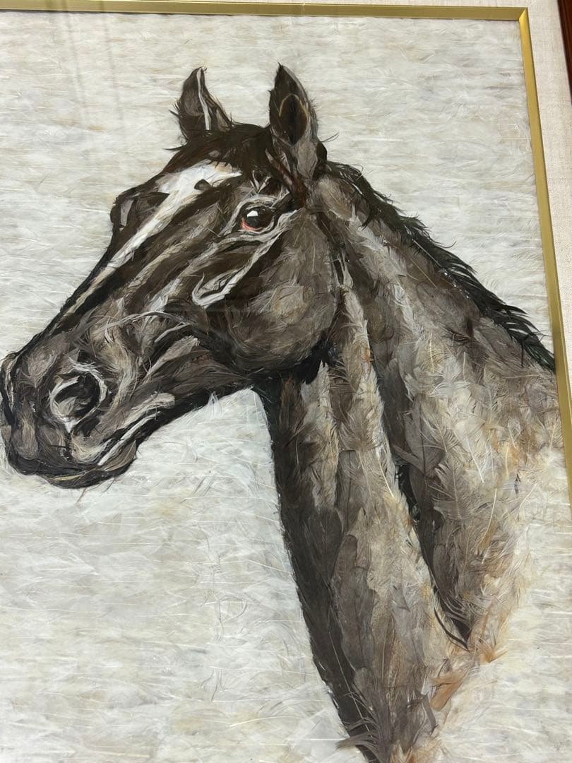 【美術品】鳥の羽根で描かれた馬