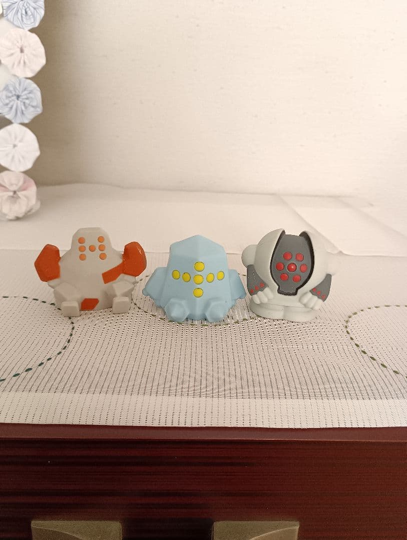 ポケモンポケドールミニチュアコレクション レジドック　レジアイス　レジスチル