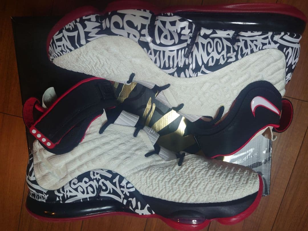 レブロン17 グラフィティLEBRON 17“NYC GRAFFITI29cm