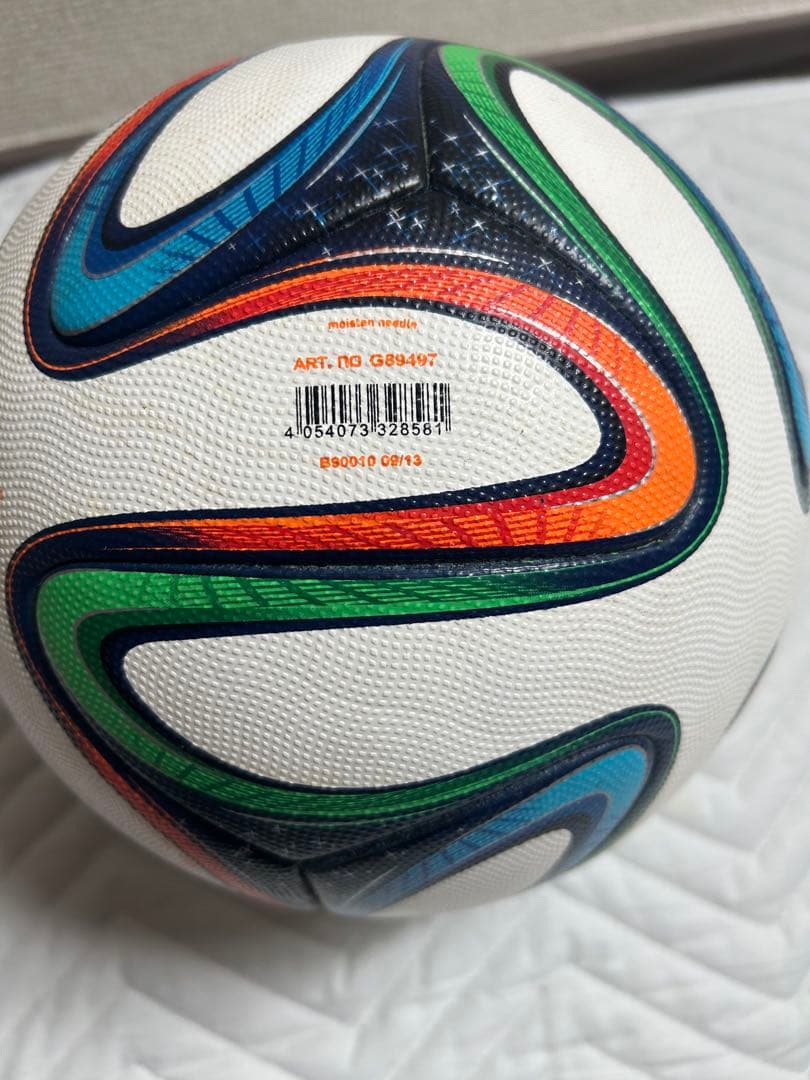 アディダス ブラズーカ 2014 Jリーグ