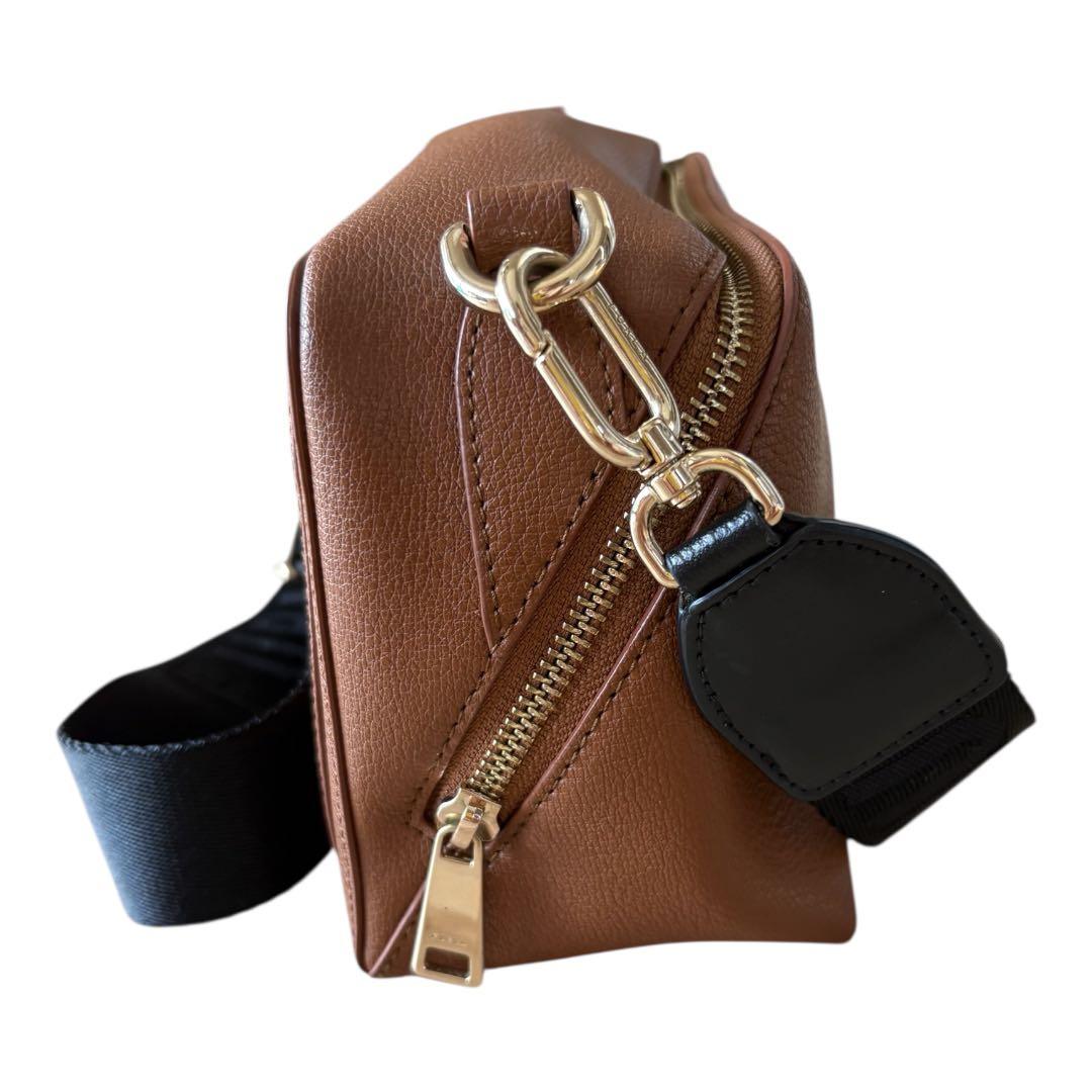 極美品★FURLA フルラ★AMICA クロスボディバッグ（ブラウン）