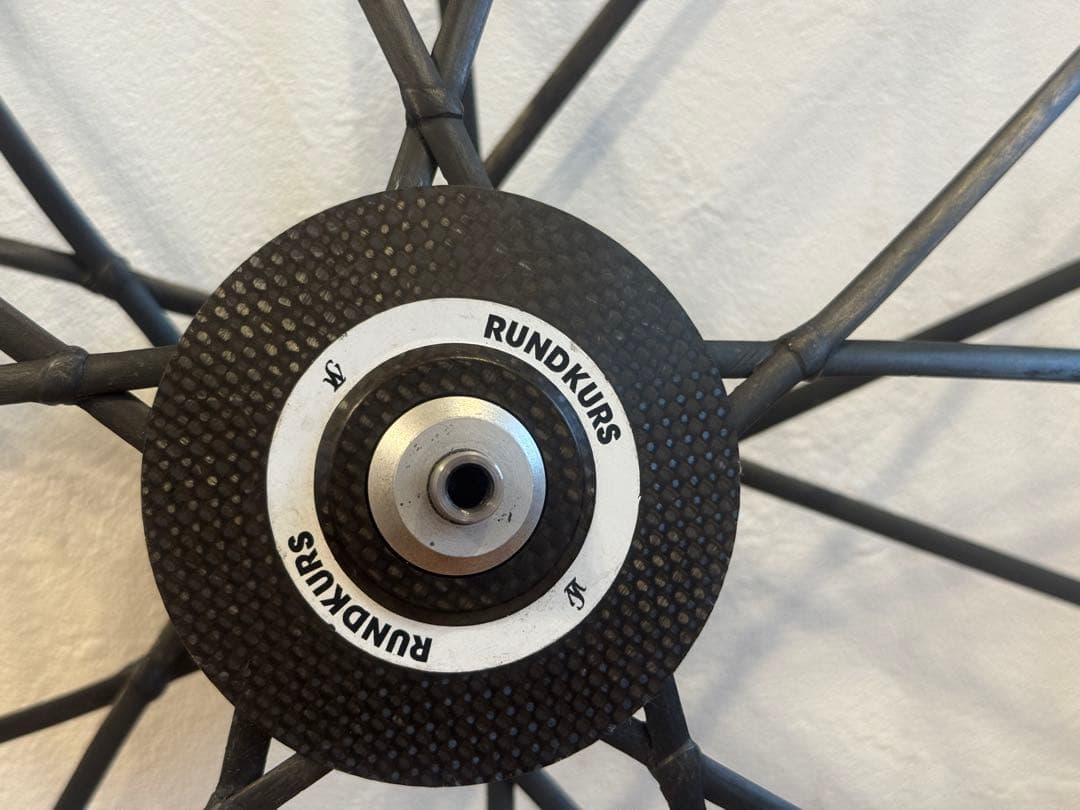 Lightweight Rundkurs チューブラーフロントホイール