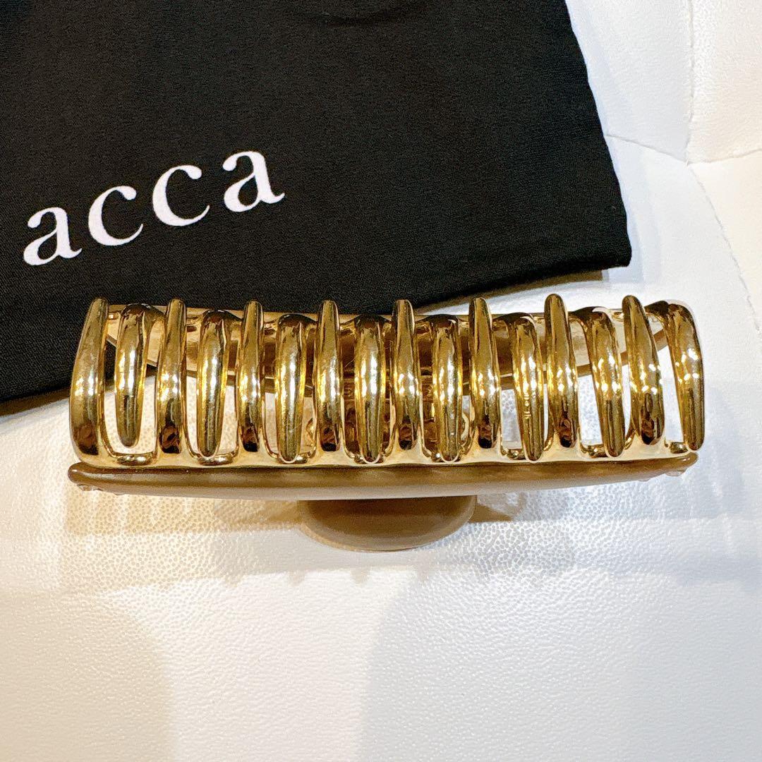 【極美品】acca ベージュ/ゴールド　ビジュー付ヘアクリップ　ティアラクイーン