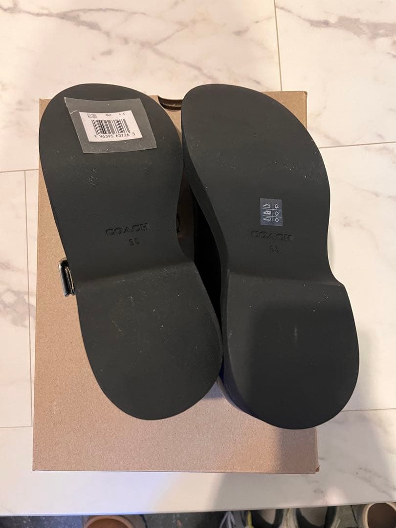 【COACH 】メリージェーン厚底靴