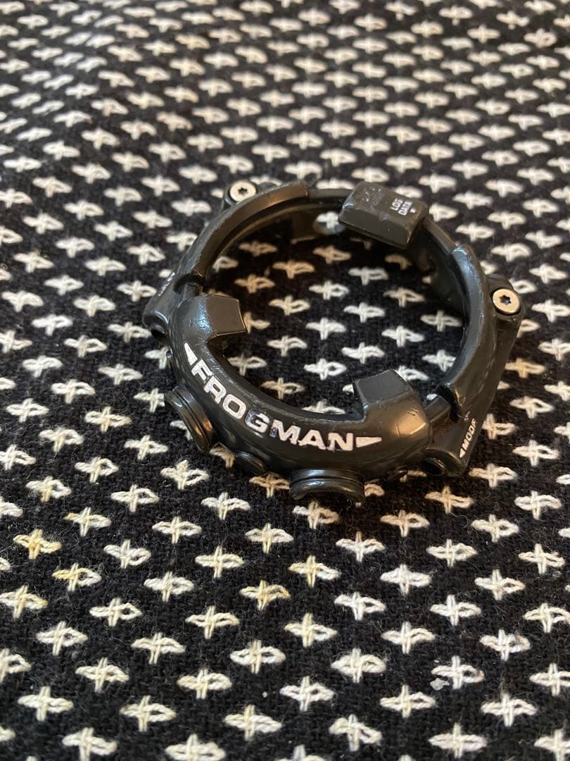 DW-8200 2代目フロッグマン本体1+純正予備ベゼル2+純正予備バンド2