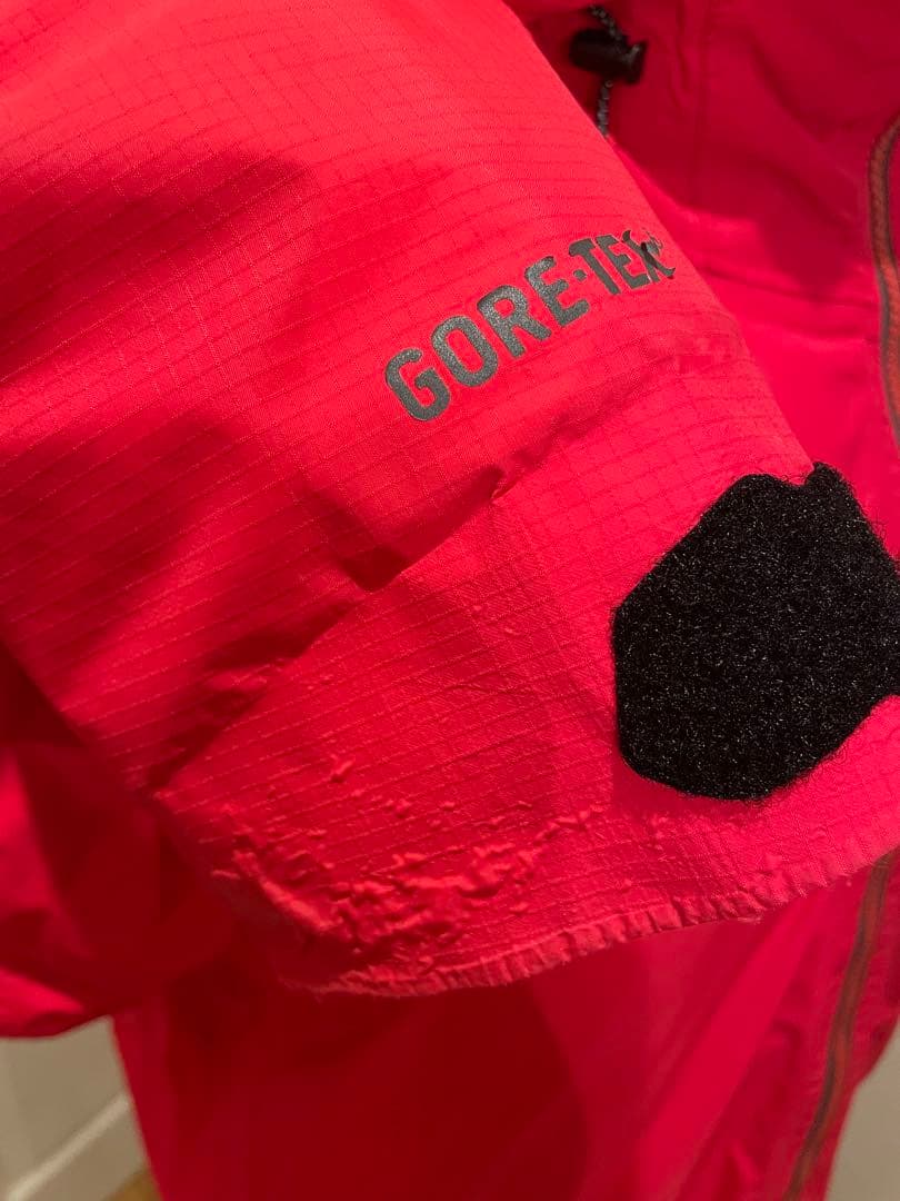 Burton ak down jacket ダウンジャケット