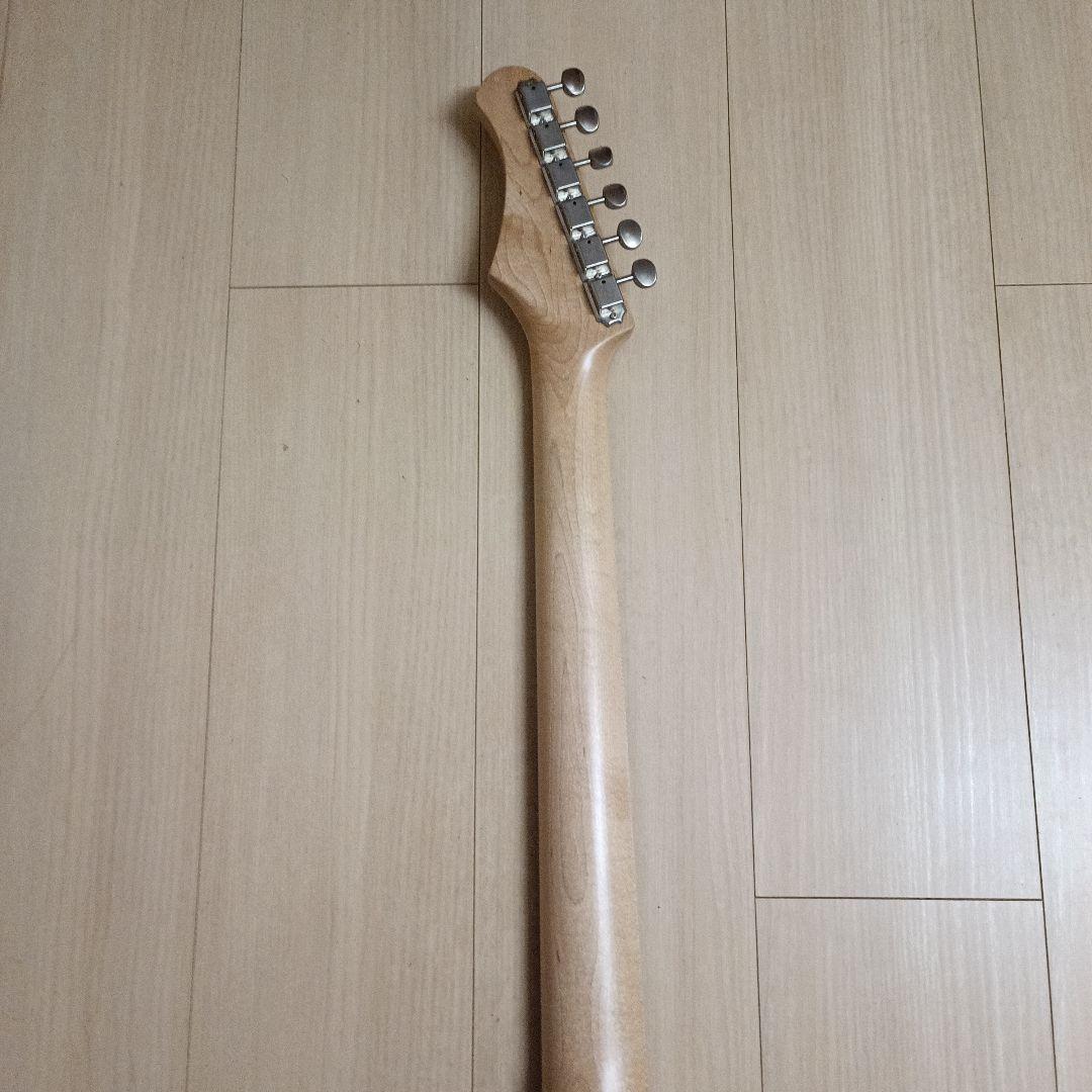 破壊専用ギター　SMASH