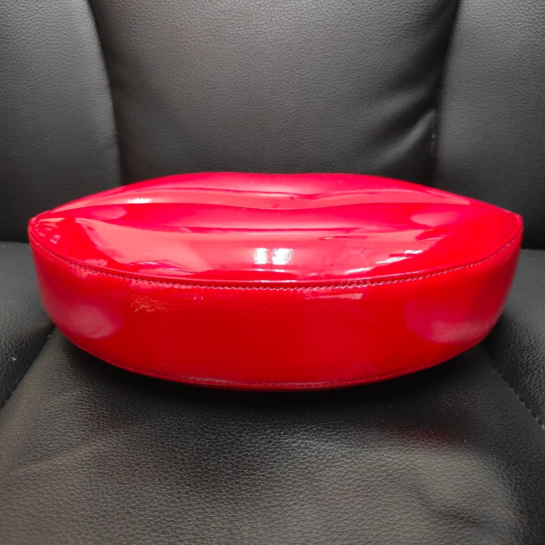 ケイトスペードニューヨーク　3Dリップ クロスボディ バッグ