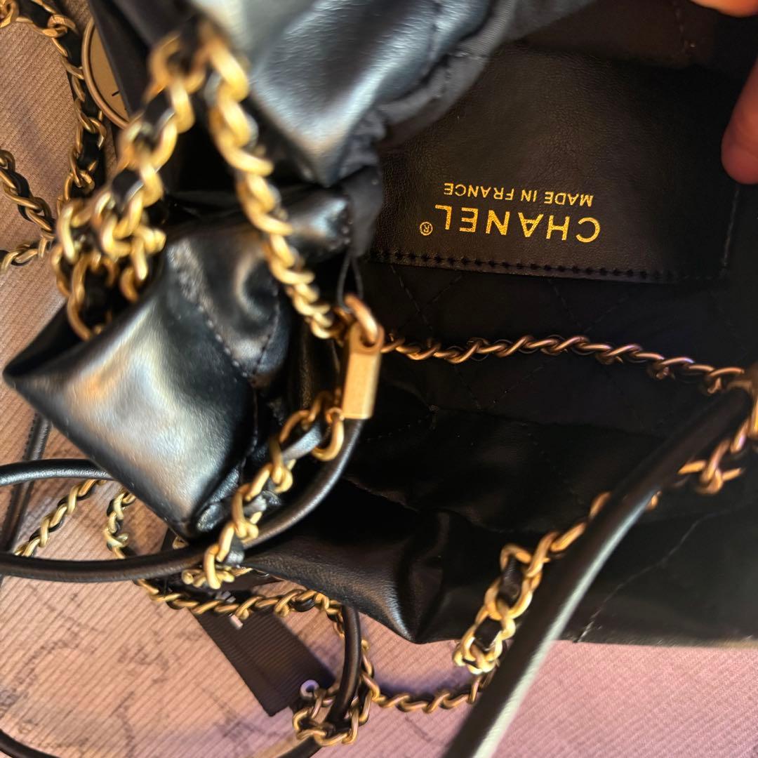 黒 レザー キルティングバッグ