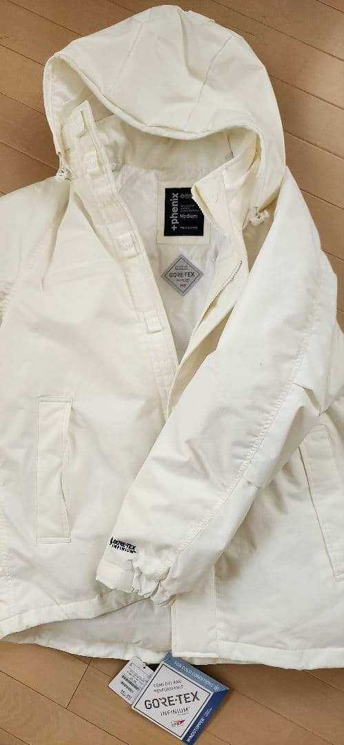 ぼく　新品未使用　+Phenix　ダウンジャケット