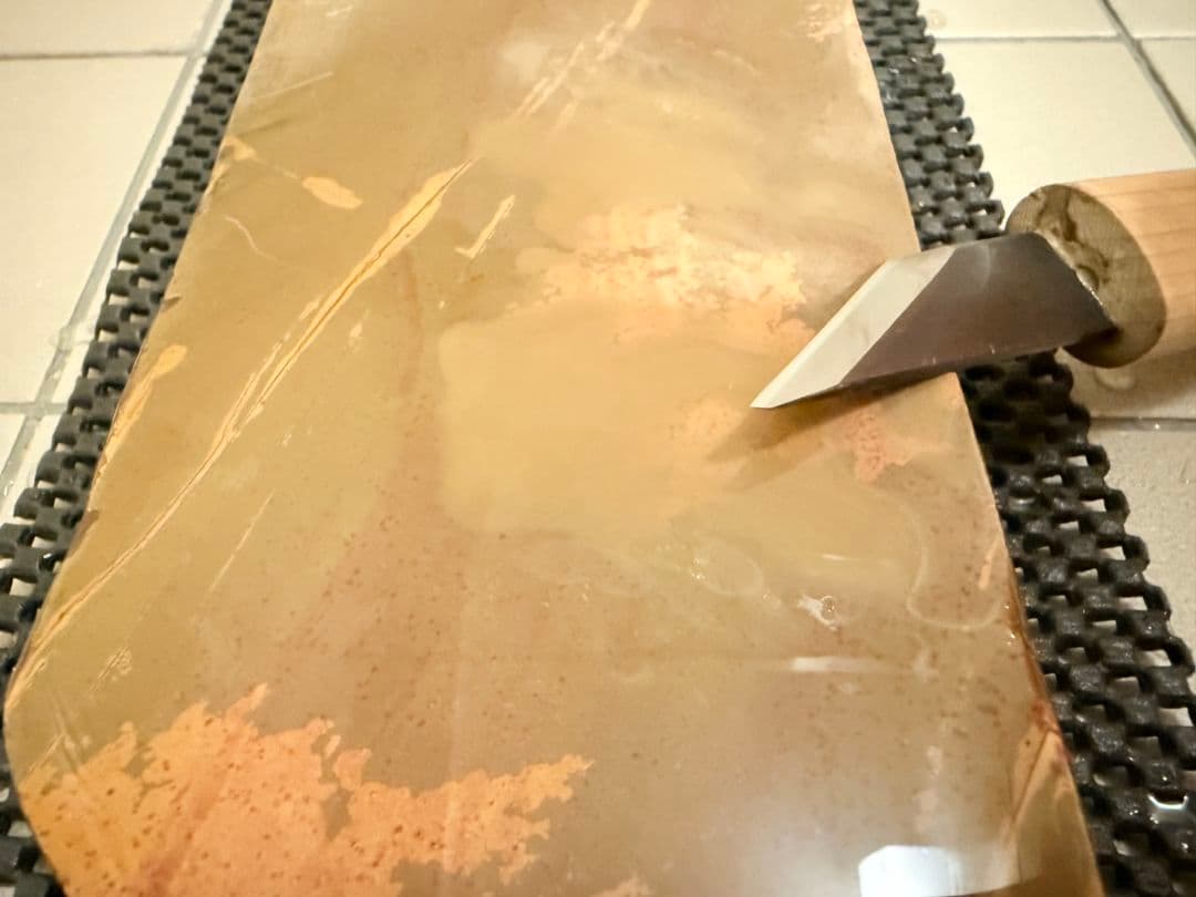 天然砥石　山不明　仕上げ砥石　蓮華　鯰入り