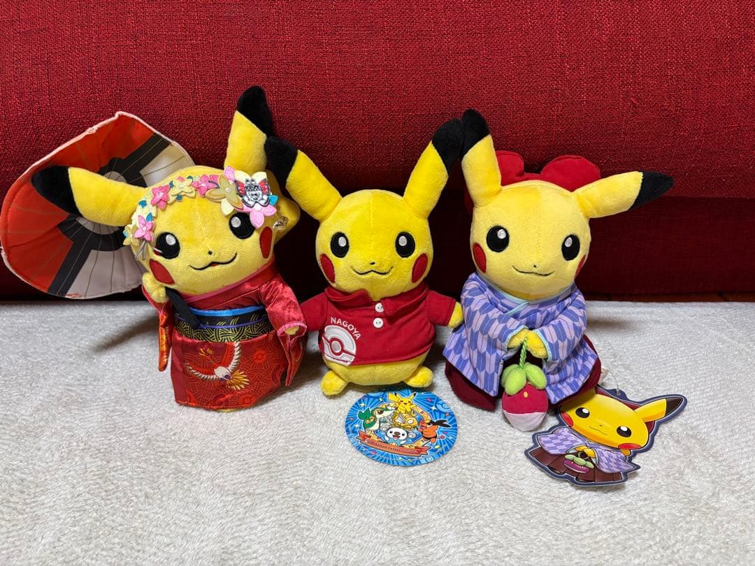 週末値下げ！ポケモンセンター限定　ピカチュウ3体 バラ売り可 東京　名古屋　京都