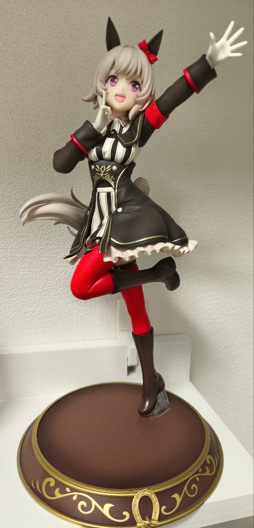 カレンチャン 勝負服フィギュア　ウマ娘 プリティーダービー クレーネル 美品