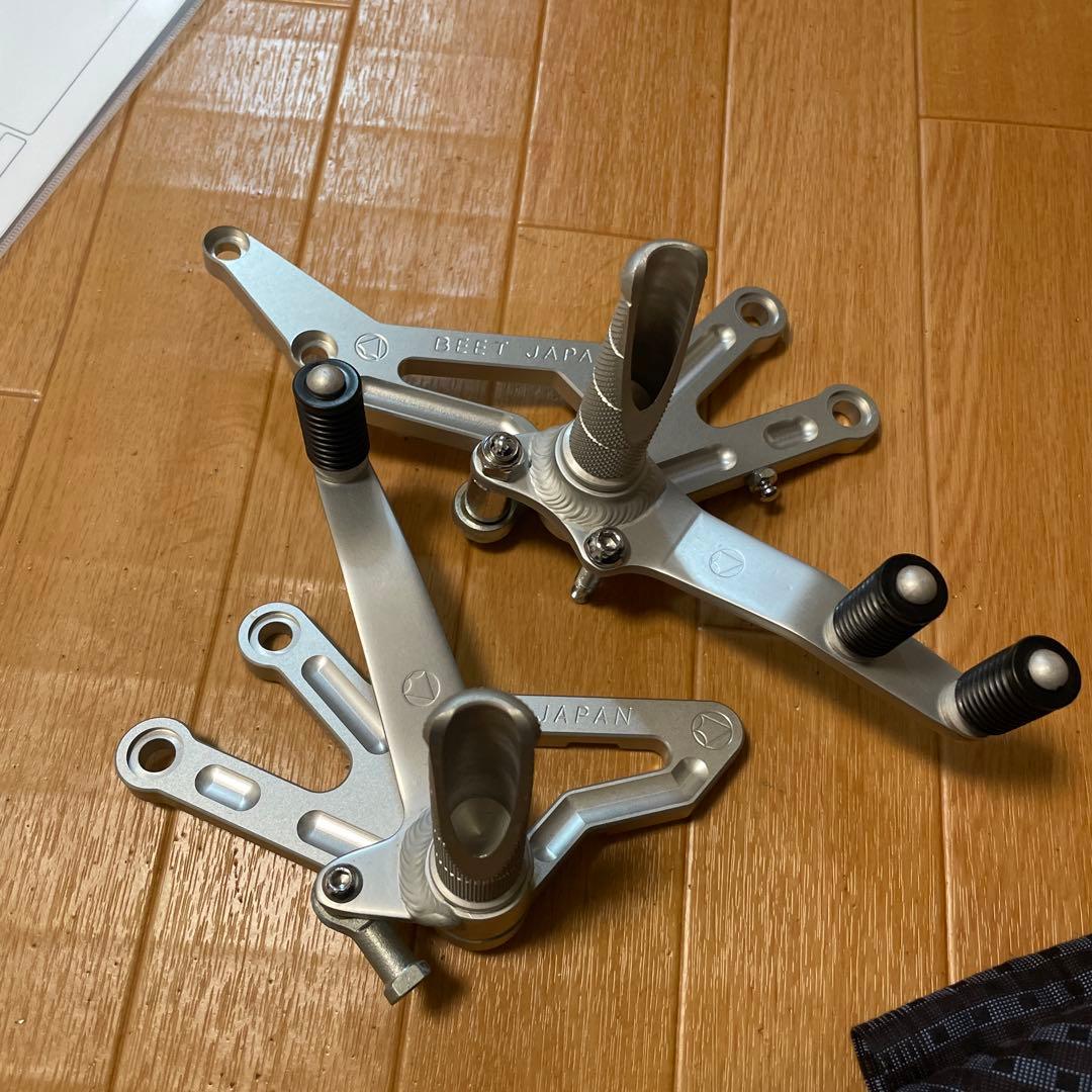 BEET JAPAN バイク用ステップ シルバー