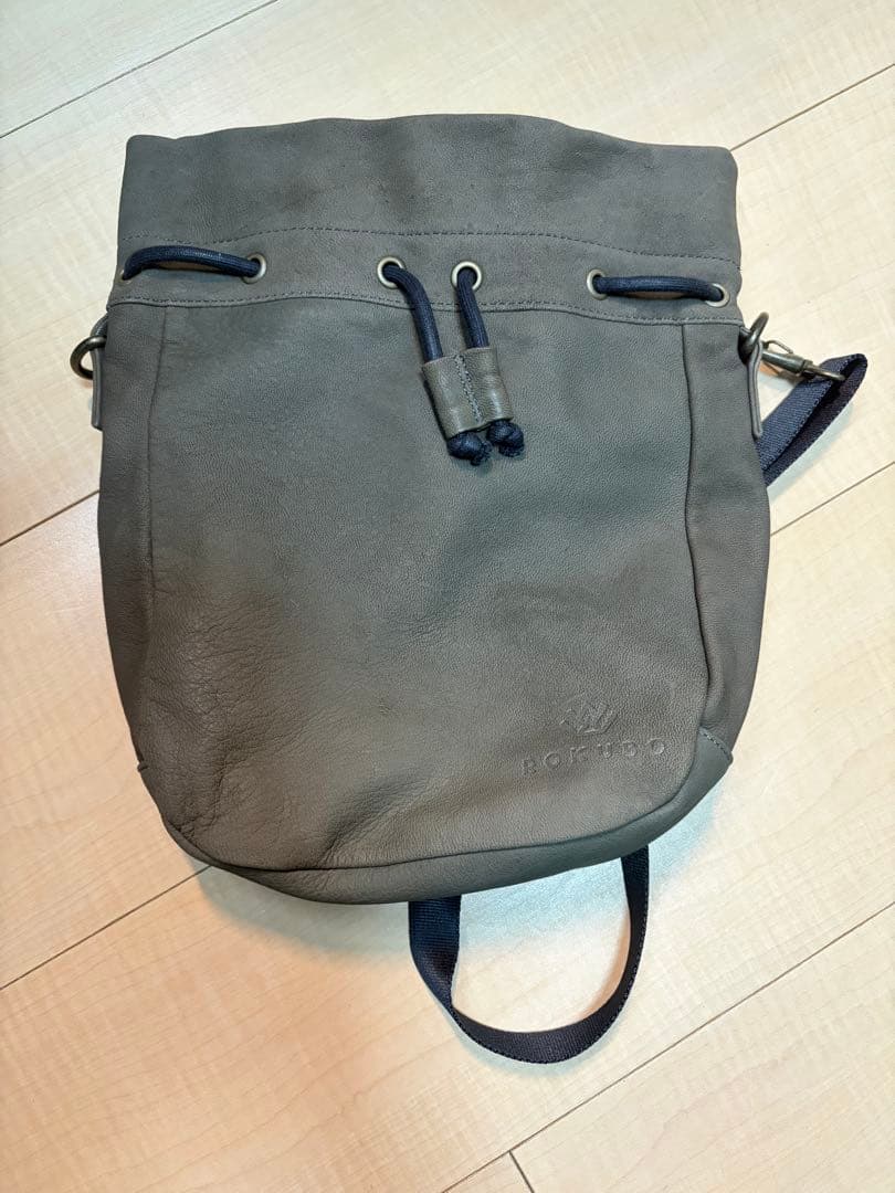 エイジングで自分色に育てる！天然エゾ鹿革の巾着ミニショルダーバッグ