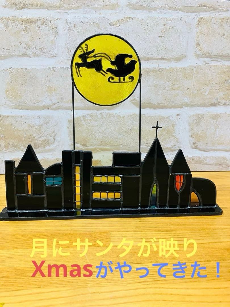 ステンドグラス　夜の街並みとサンタのおっとと…。