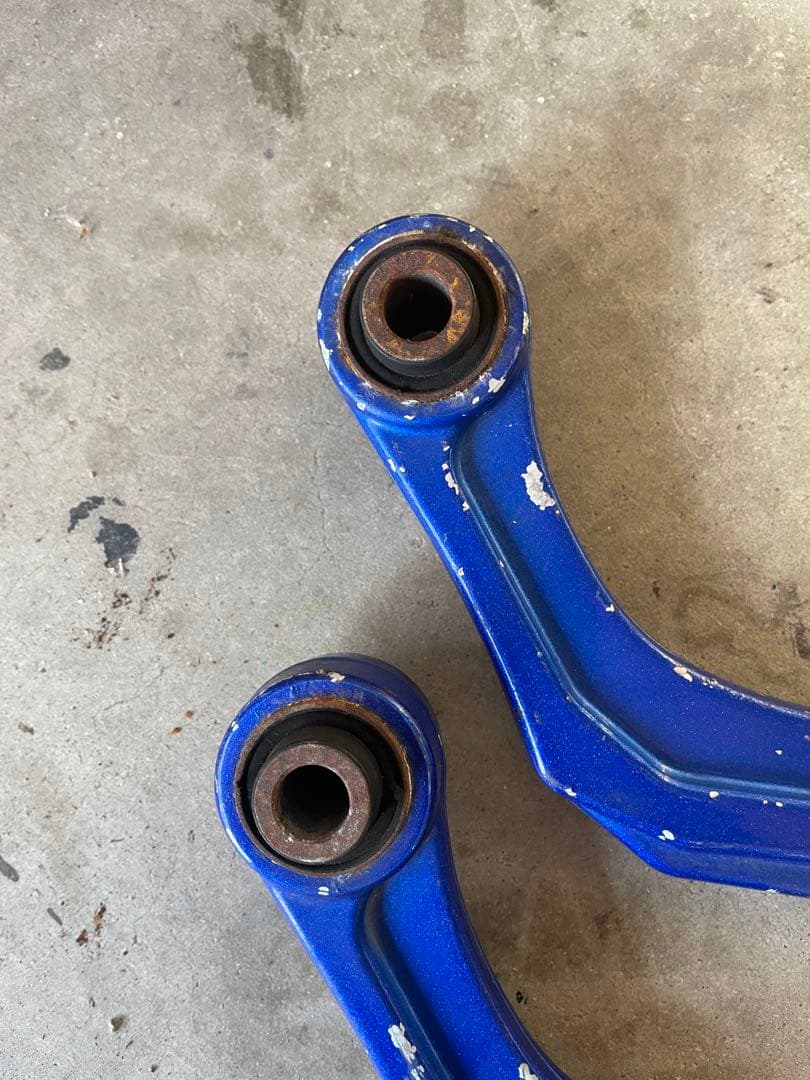 MEGAN RACING アッパーアーム