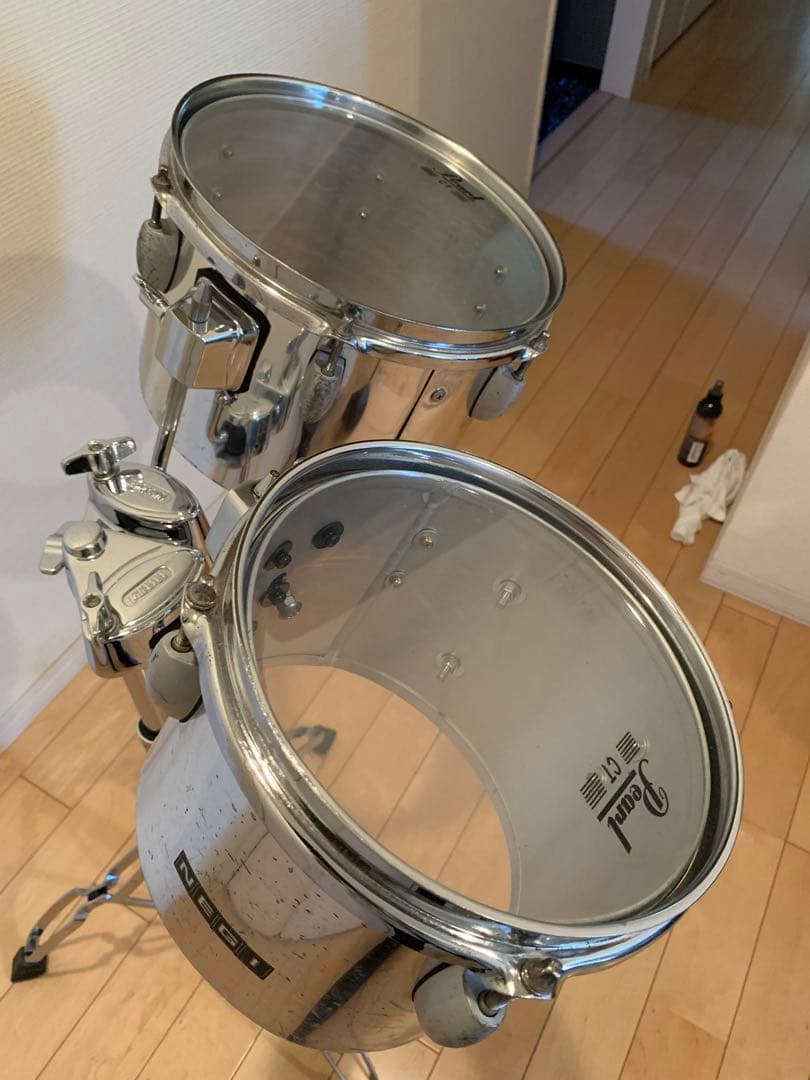 ティンパレス8 、10 スタンドは付きません