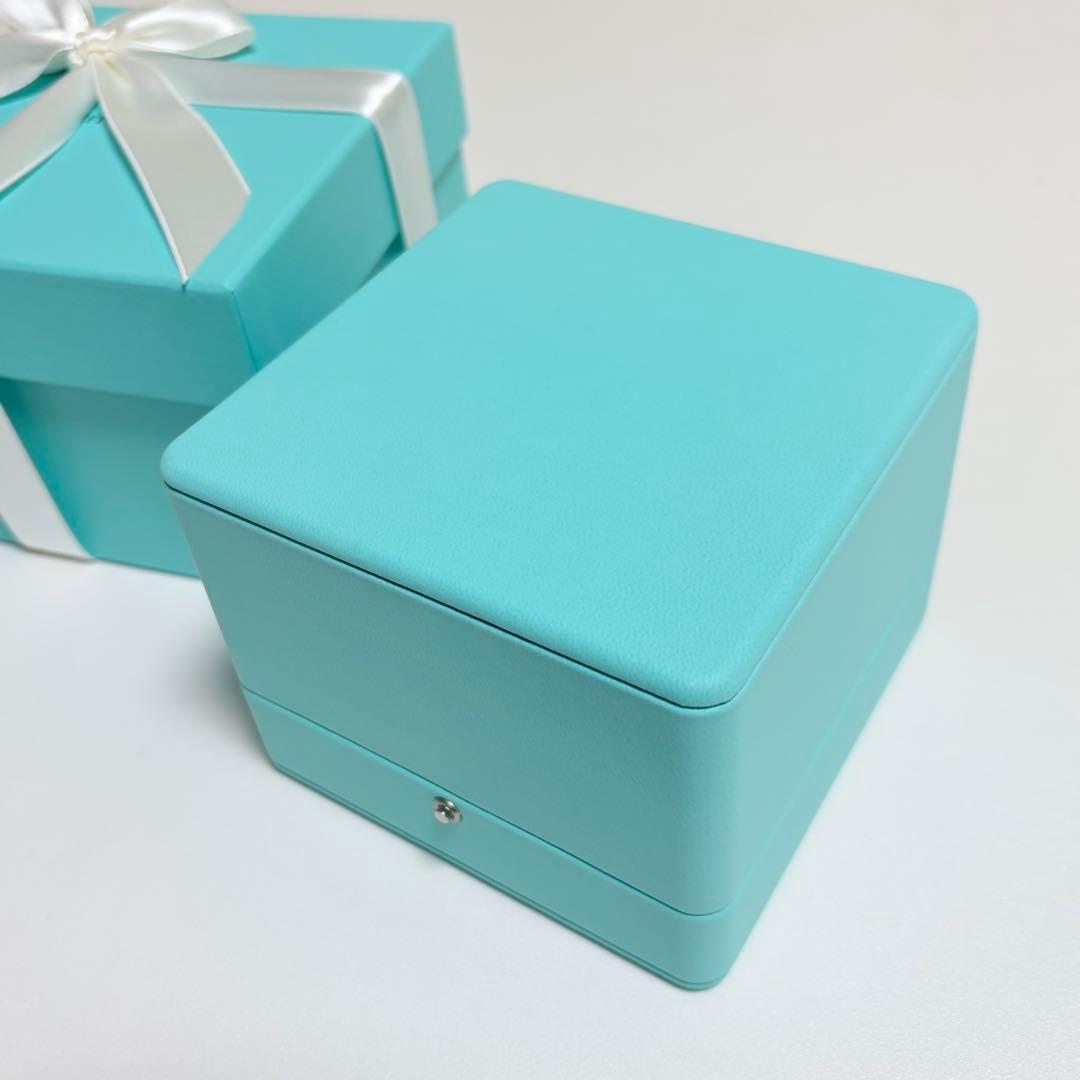 美品　ティファニー　バングルケース　空箱　ブレスレット　腕時計ケース　現行品