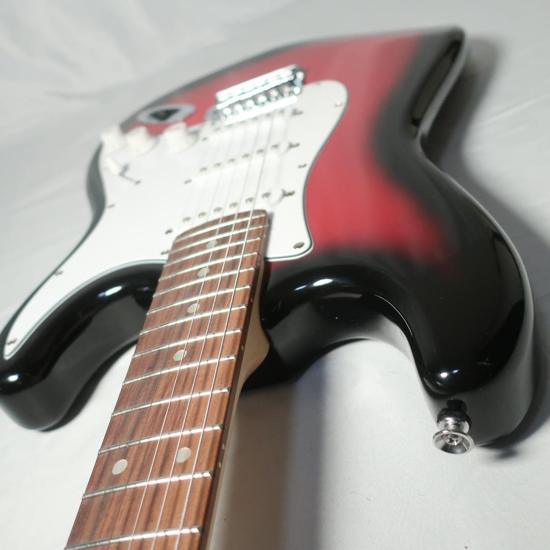 ほぼ未使用 Legend エレキギター ケース付 ストラトタイプ 2トーンレッド