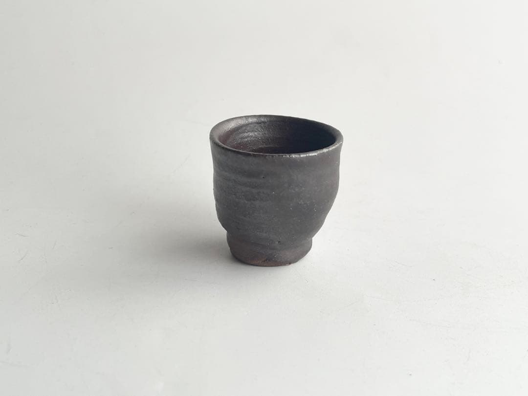 陶芸家　國吉清尚　焼締ぐい呑　酒器　酒杯　盃　沖縄　陶芸　共箱