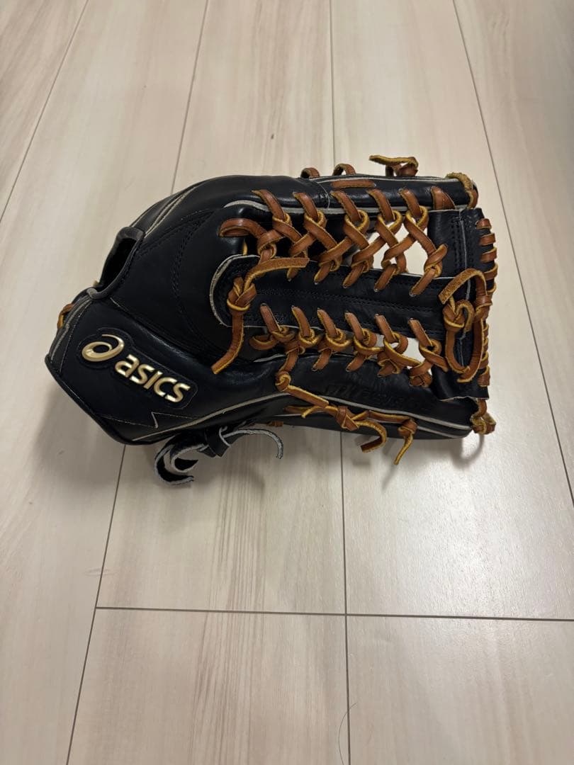 アシックス ゴールドステージ硬式外野手用グローブ