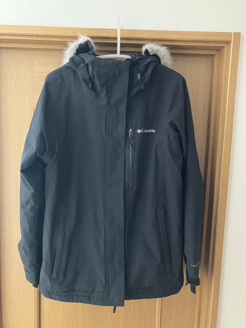 シーズンまで値下げ Columbia スノーボードウェア 黒 レディースLサイズ