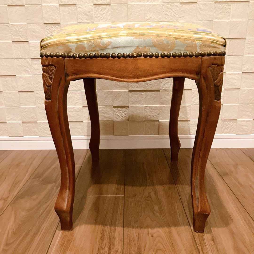 ヨーロピアン調 猫脚スツール ヴィンテージ クラシック 彫刻 木製 鋲打ち 椅子