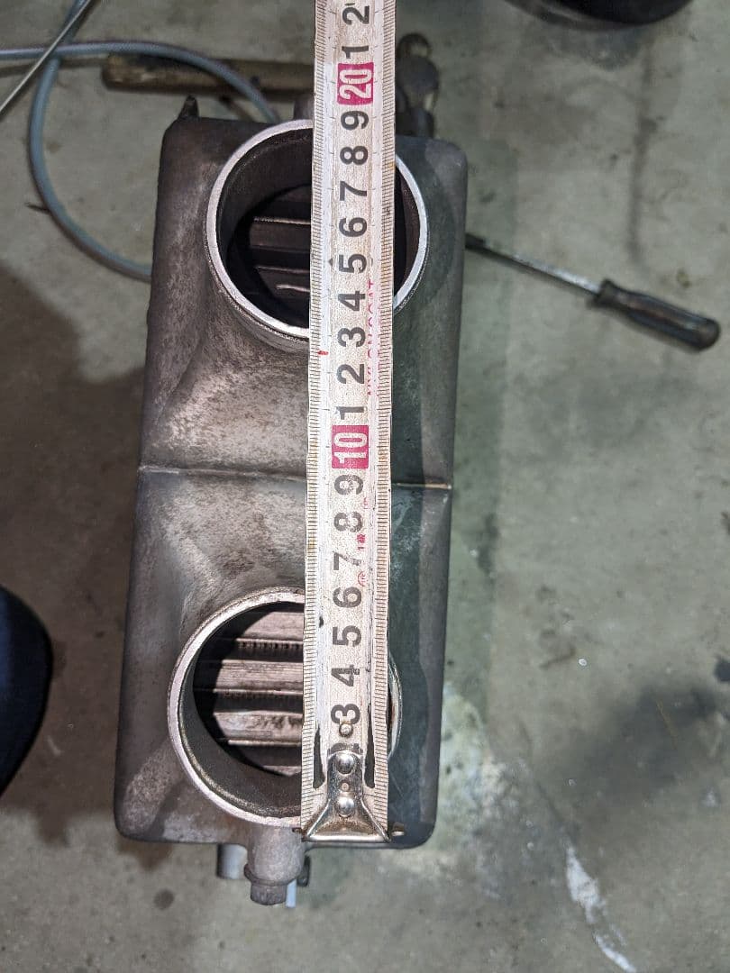 希少！トラスト　インタークーラー　60パイ