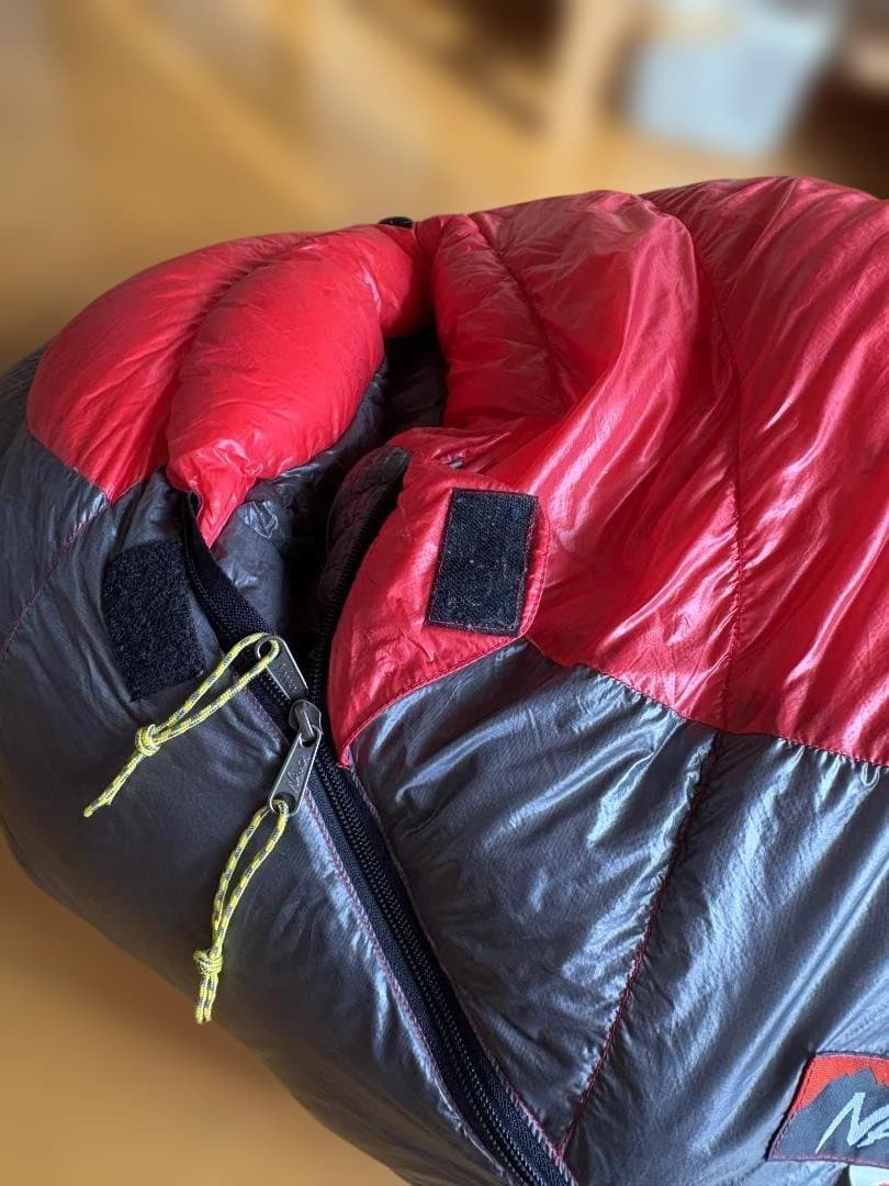 ナンガ ウルトラドライダウンバッグ1000DX UDD BAG レギュラー 赤