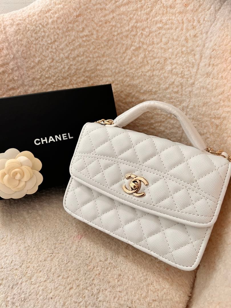 新品未使用✴︎CHANEL ノベルティ　白　ホワイト 3way キャビアスキン