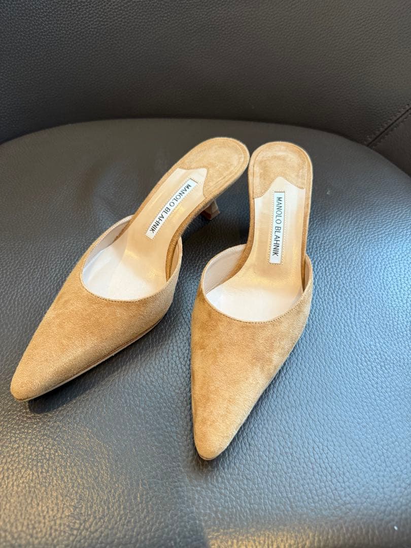 アパルトモン　MANOLO BLAHNIK CAROLYEN MULE