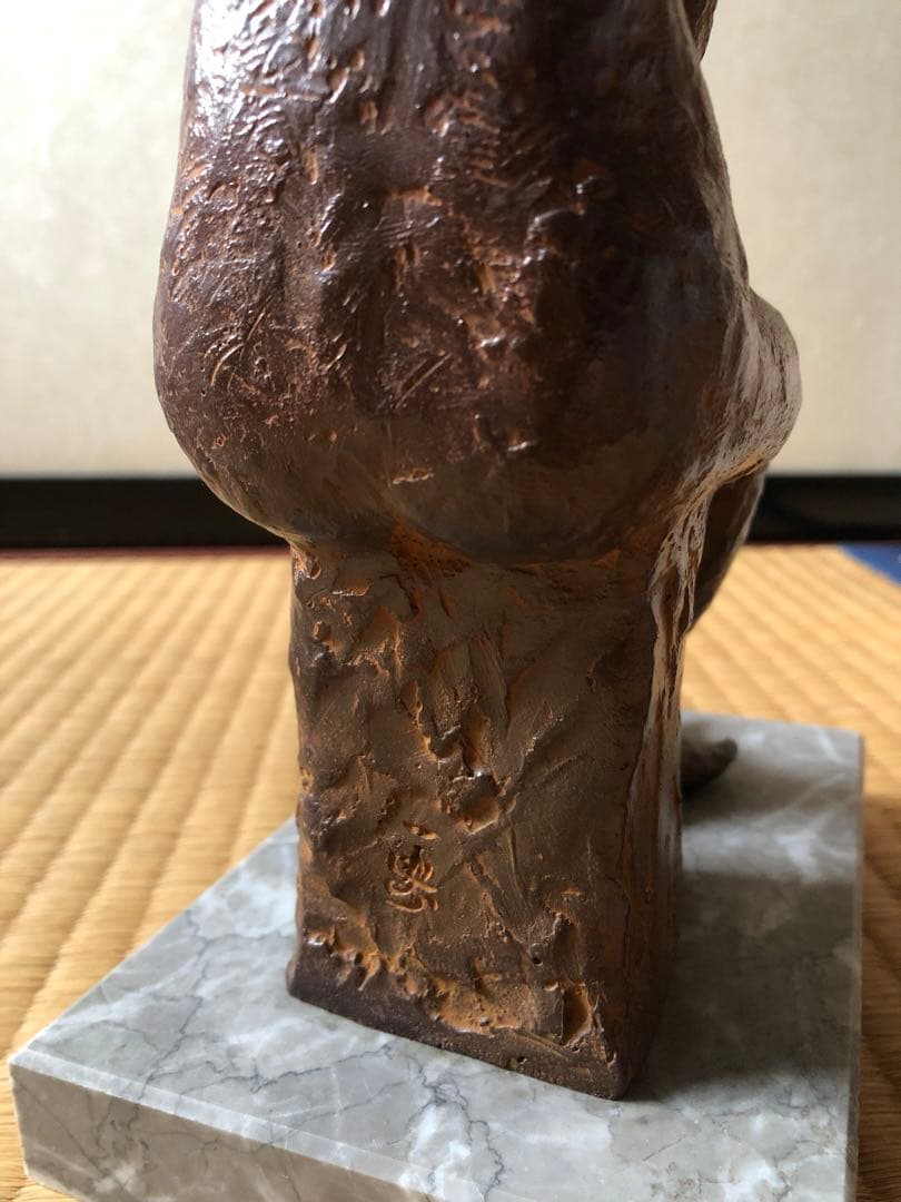 裸婦坐像　板橋一歩氏作　共箱入