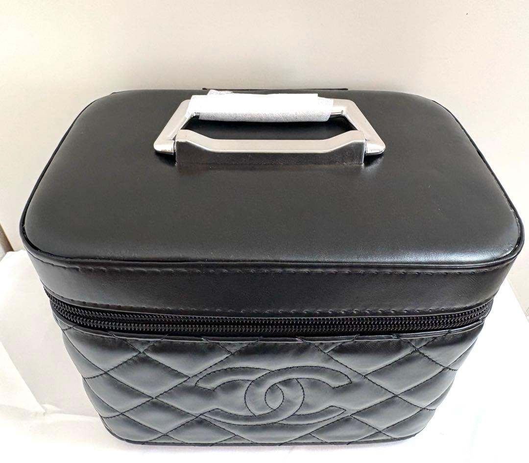 シャネル　バニティポーチ　メイクポーチ　ノベルティ