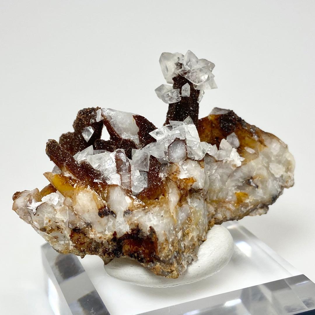 クォーツ　カルサイト　ロシア産　鉱物標本　原石　天然石　ストーン　共生　蛍光