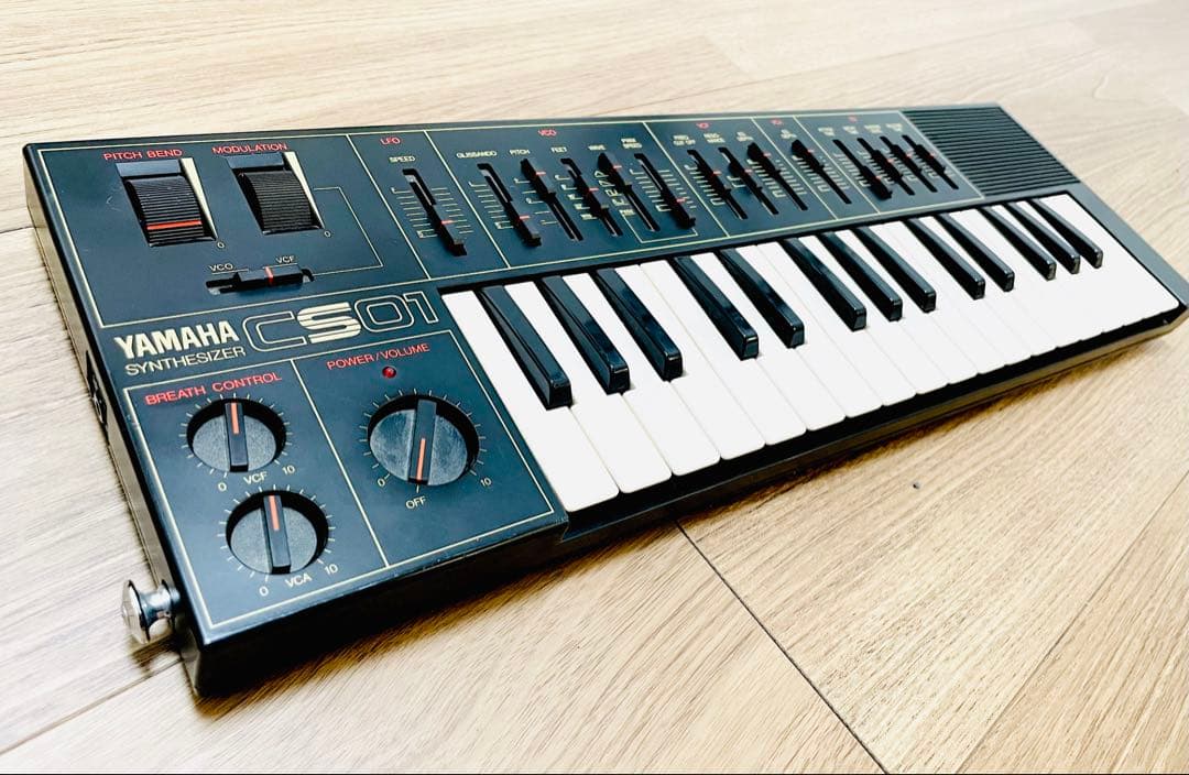 ヤマハ CS01 アナログシンセサイザー