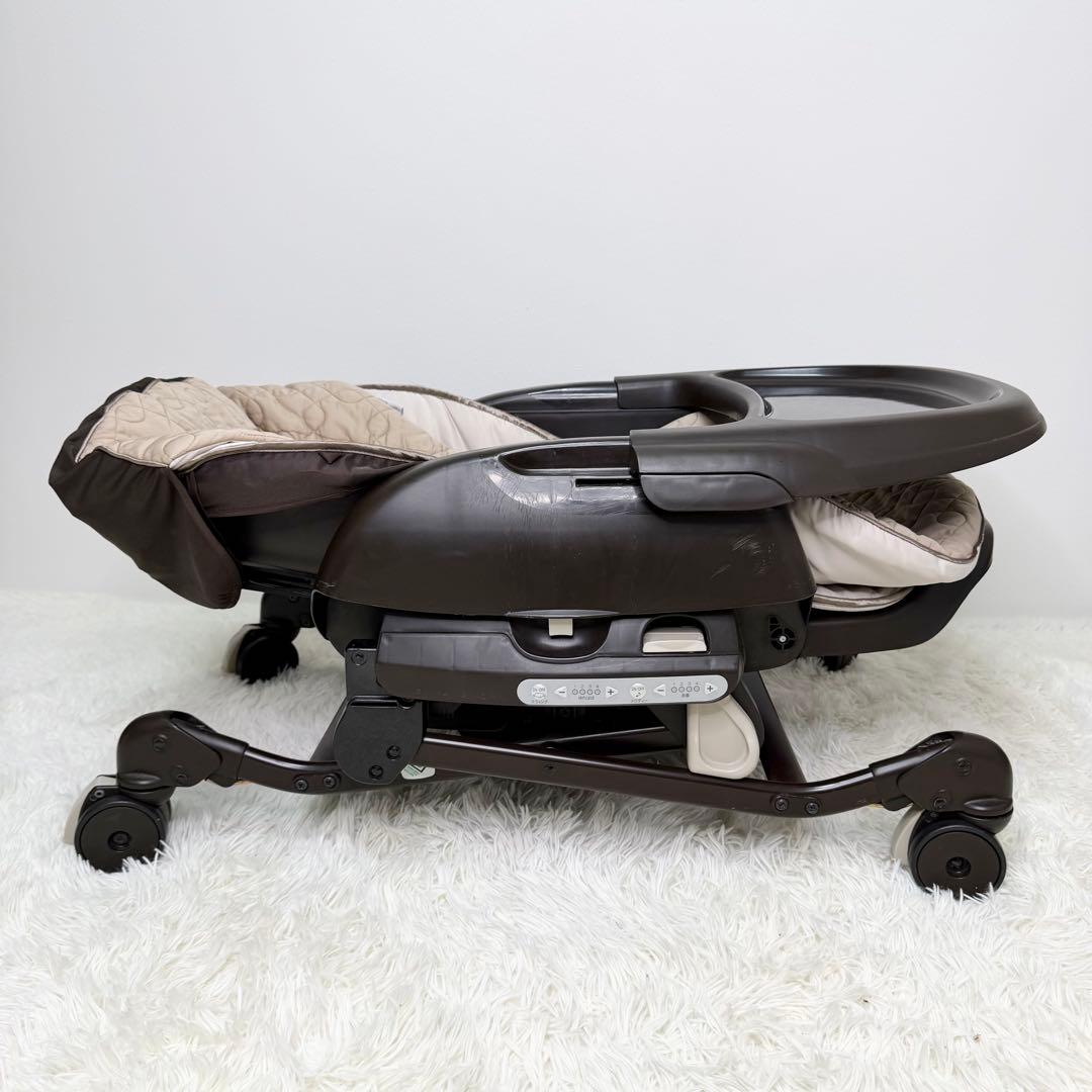 Combi CWL ネムリラ AT ホワイトレーベル 電動 ハイローチェア