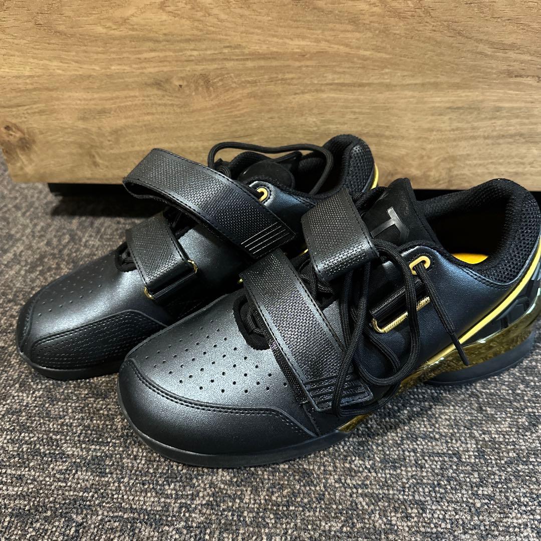 TYR FORCE トレーニングシューズ ブラック/ゴールド