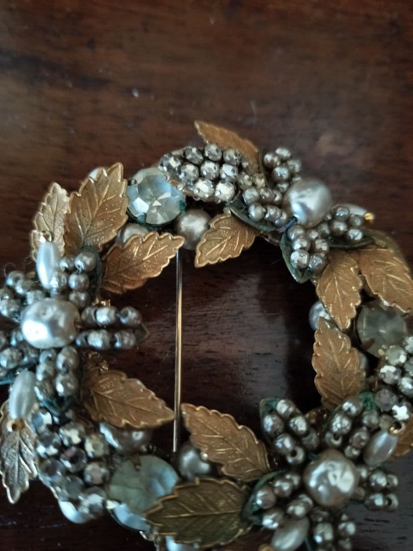 ビンテージブローチハスケル風　メーカー銘