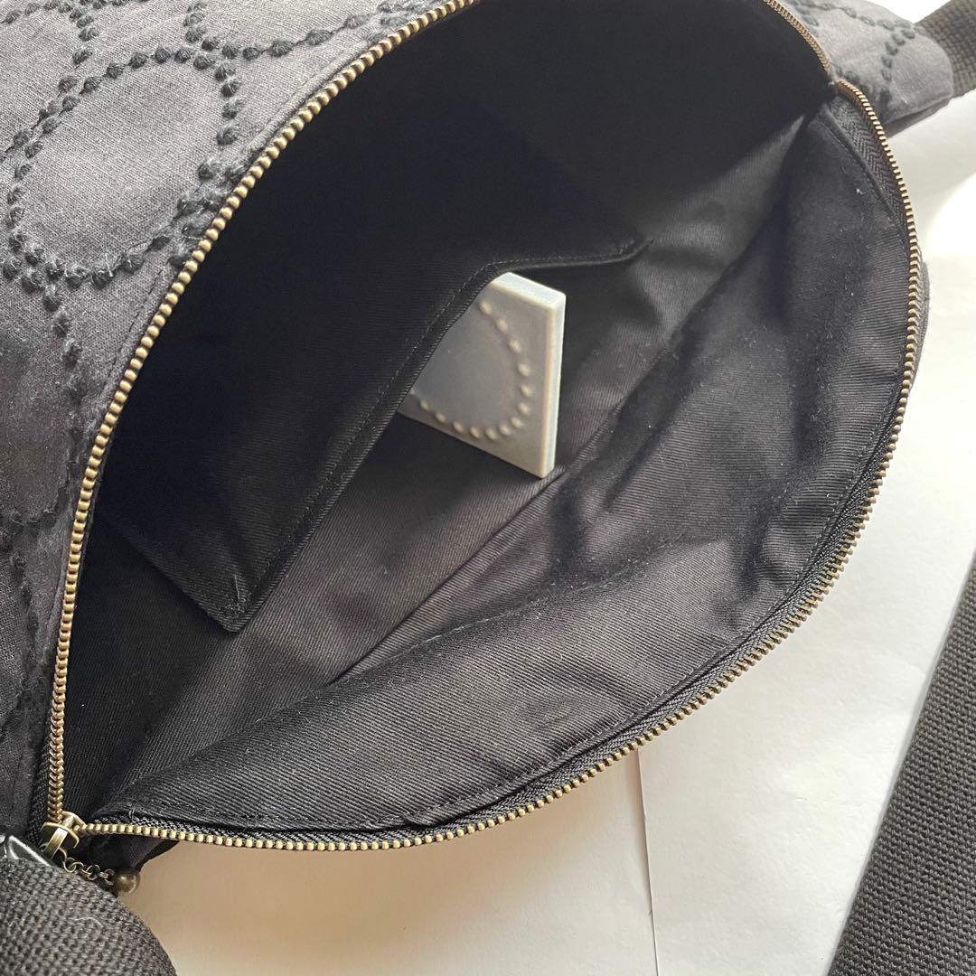 ミナペルホネン タンバリンチャコール×ブラック　ハンドメイドボディバッグ