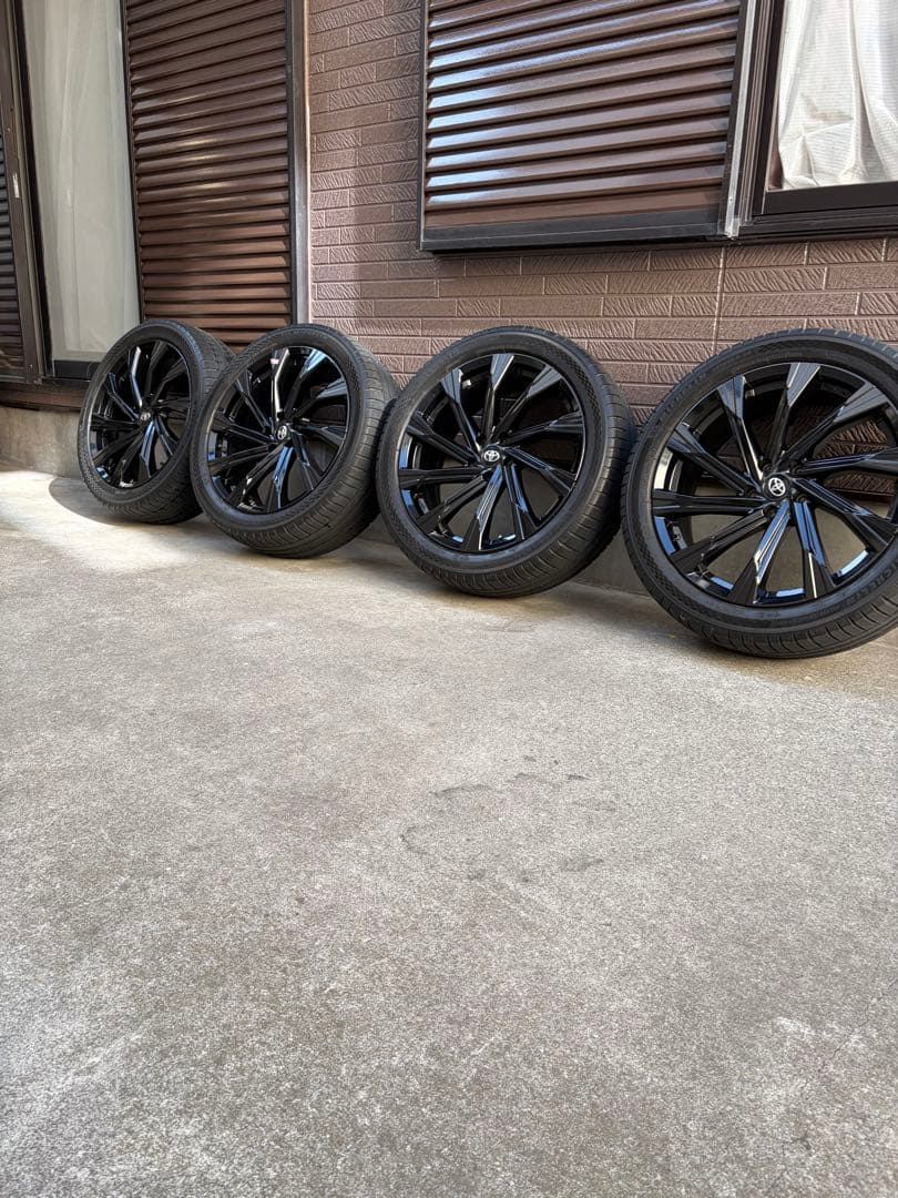 トヨタ 80ハリアー　20インチ GRタイヤホイールセット