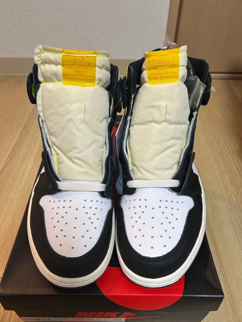 ゆーNike Air Jordan 1 High OG Volt Gold