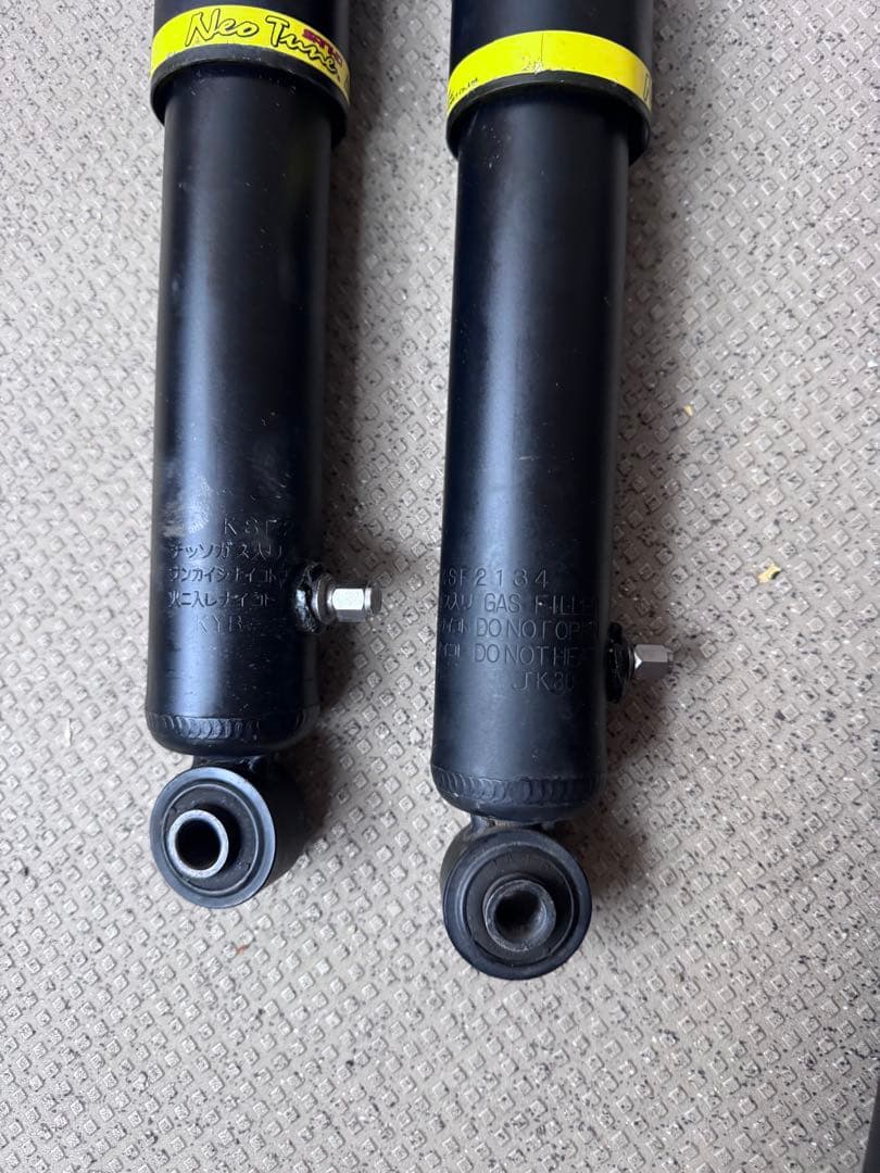 ハイエース　ネオチューンNeo Tune ショック SANKO WORKS