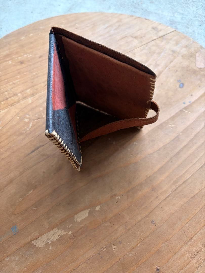 革製　ハンドクラフト　トライバル　民族　部族　工芸品　財布　革細工