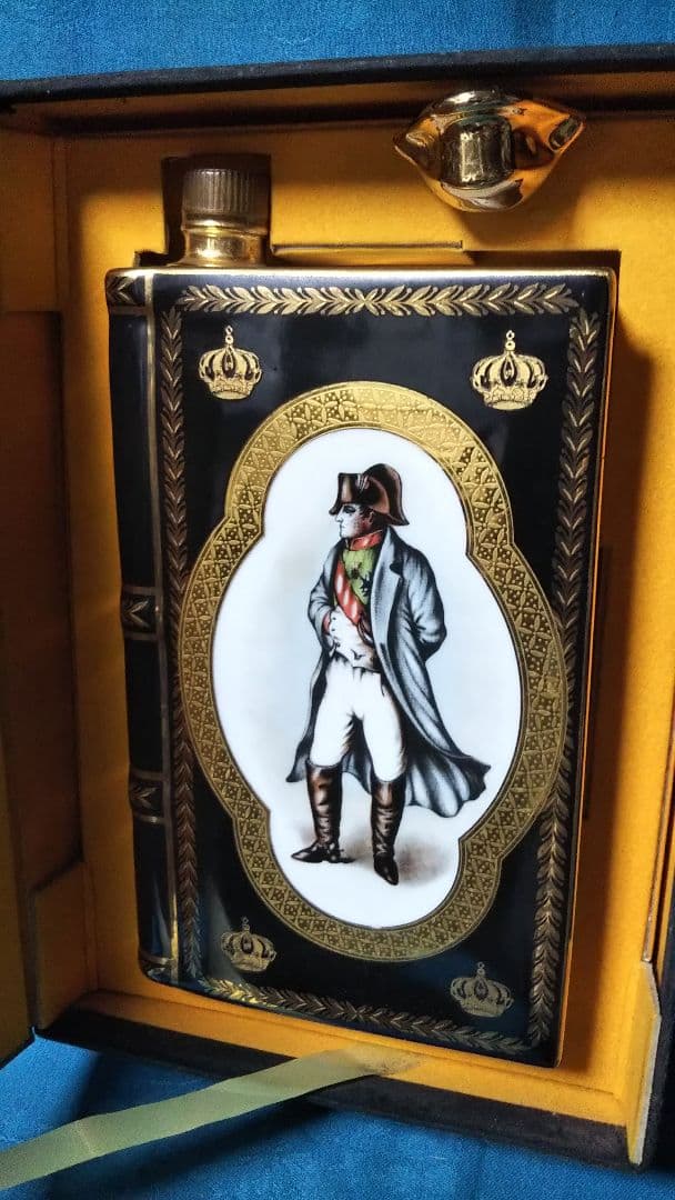 超稀少レア、カミユ、エンペラ－ナポレオンブック、コニャックブランデー、黒金枠陶器