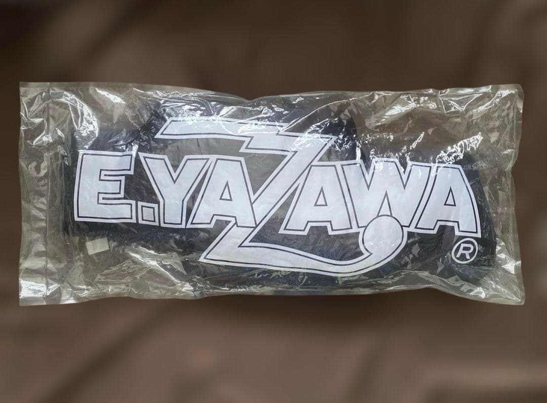 E.YAZAWA ロゴ 羽ロゴ　ジャンボクッション 新品未開封